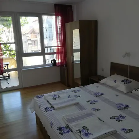 Hrisi Guest house