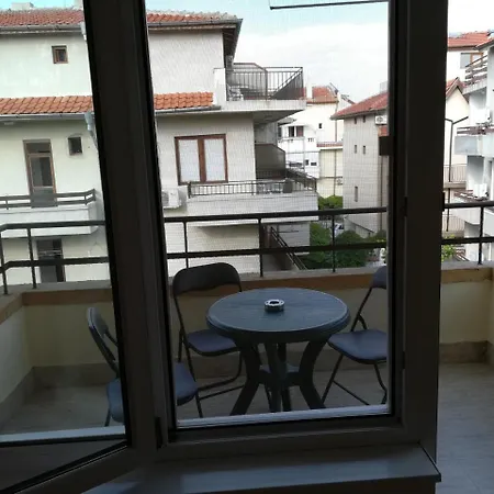Hrisi Guest house